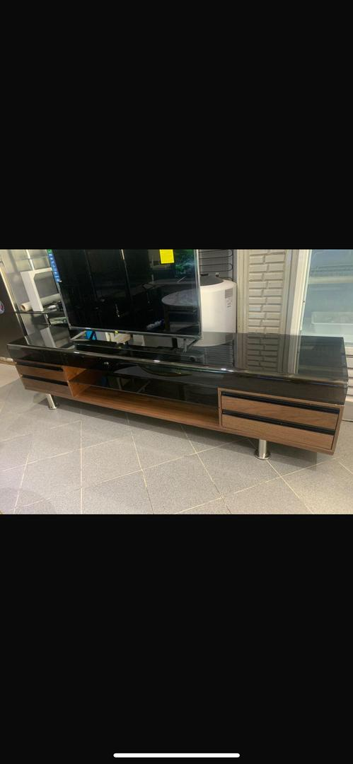 TABLE TELVISEUR A 200 DIMENSION 2METRES MARRON T0200M